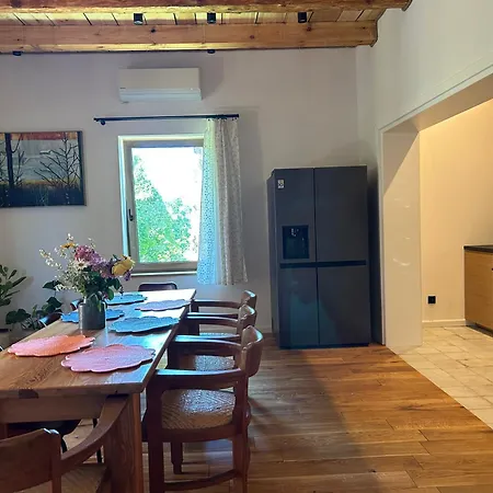 Rogaty Dworek Villa Kornatka (Myslenice)