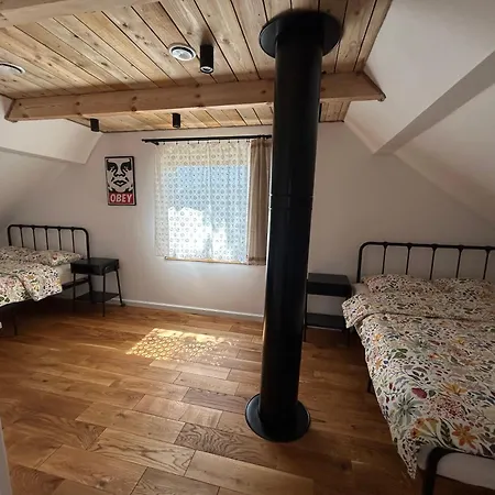 Vila Rogaty Dworek Kornatka (Myslenice)