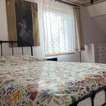 Rogaty Dworek Z Sauna I Widokiem Na Jezioro ヴィラ Kornatka (Myslenice)