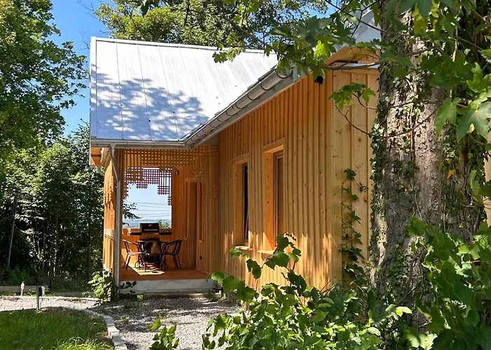 Villa Rogaty Dworek Kornatka (Myslenice)